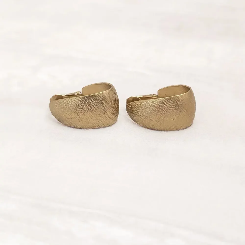 Vintage clip earrings
